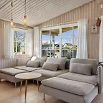 Lovely Within Walking Distance To The Sea 度假居
