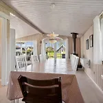 Lovely Within Walking Distance To The Sea *