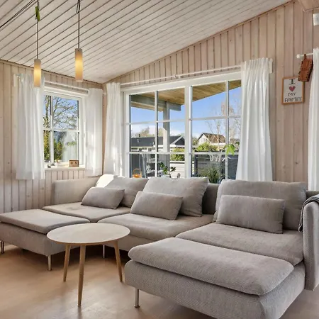 Lovely Within Walking Distance To The Sea Dom wakacyjny