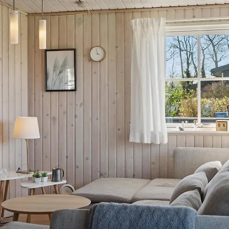 Сasa de vacaciones Lovely Within Walking Distance To The Sea Brenderup